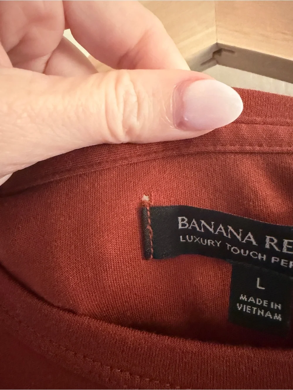 Banana Republic Luxury Touch Mens T-shirt